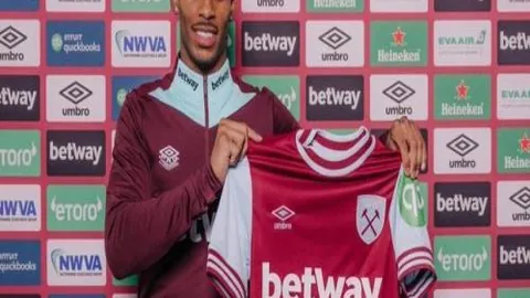 [德甲32轮战报：多特蒙德5-1大胜奥格斯堡，精彩瞬间回顾]