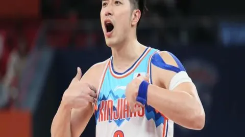 西媒曝：本赛季皇马欧冠晋级8强多战4场，弗洛伦蒂诺创纪录